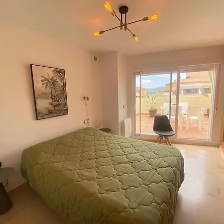 Apartamento Penthouse With Spacious Surrounding Terrace