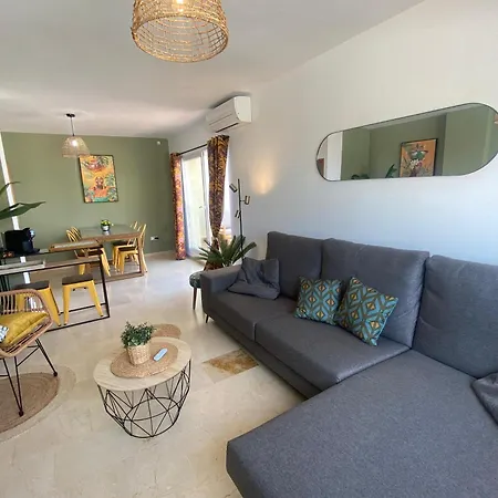 Penthouse With Spacious Surrounding Terrace Apartamento Calpe