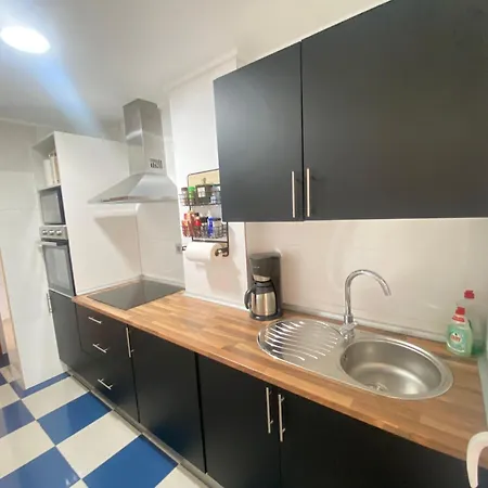 Penthouse With Spacious Surrounding Terrace * Κάλπε