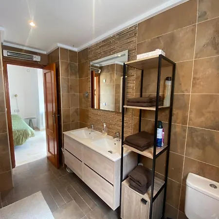 Διαμέρισμα Penthouse With Spacious Surrounding Terrace