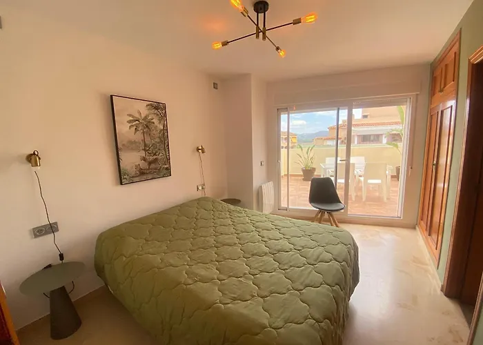 Apartamento Penthouse With Spacious Surrounding Terrace