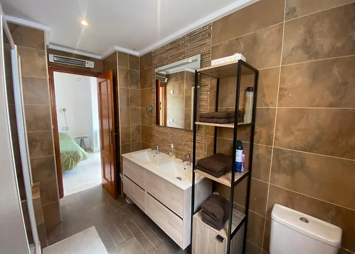 Apartamento Penthouse With Spacious Surrounding Terrace